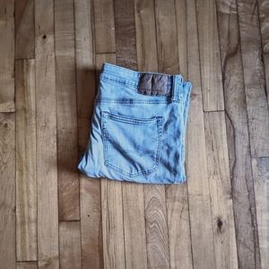 American Eagle 34x34 Light Wash Slim Jeans